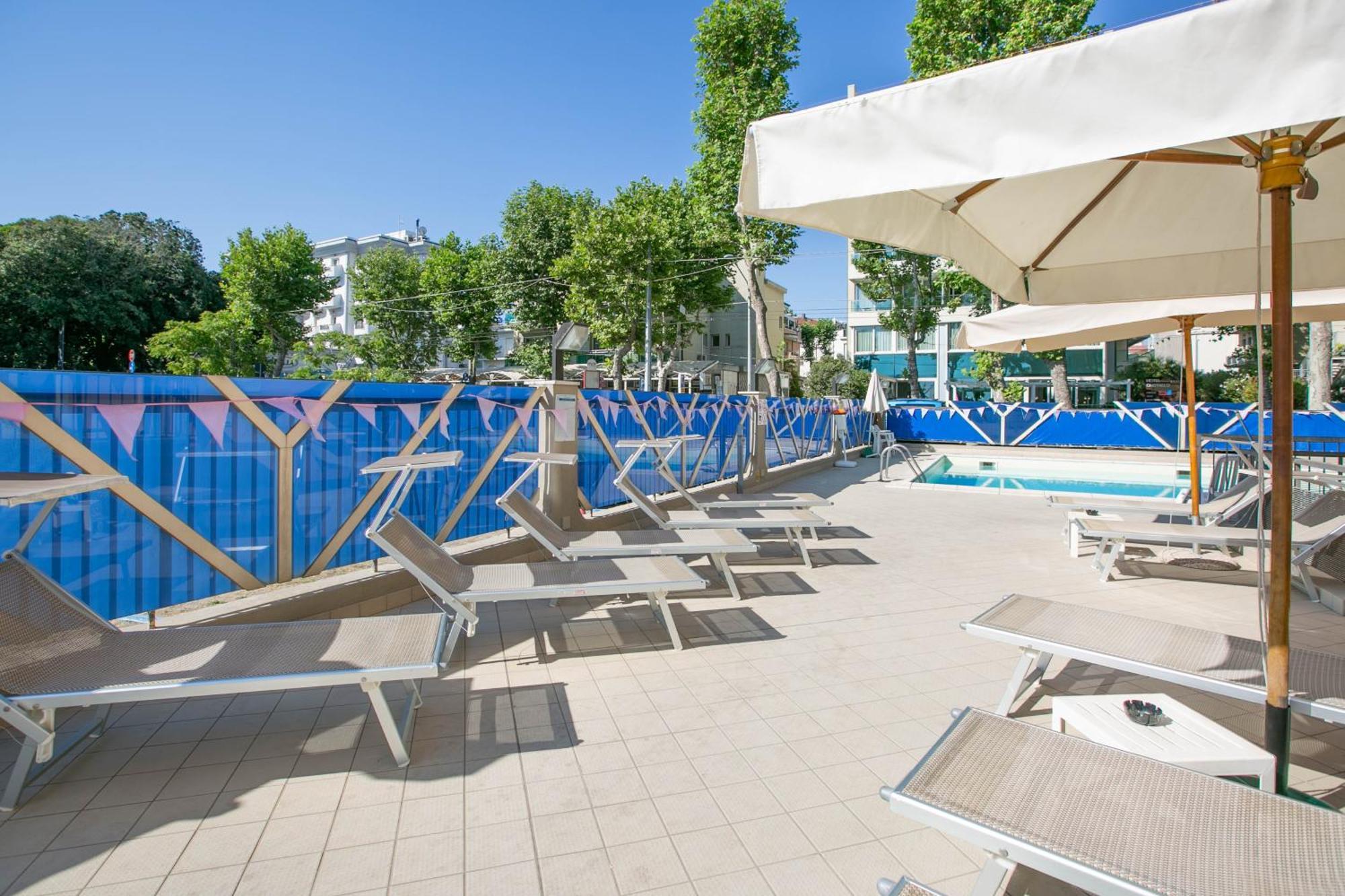 Hotel Atlas Rimini Kültér fotó