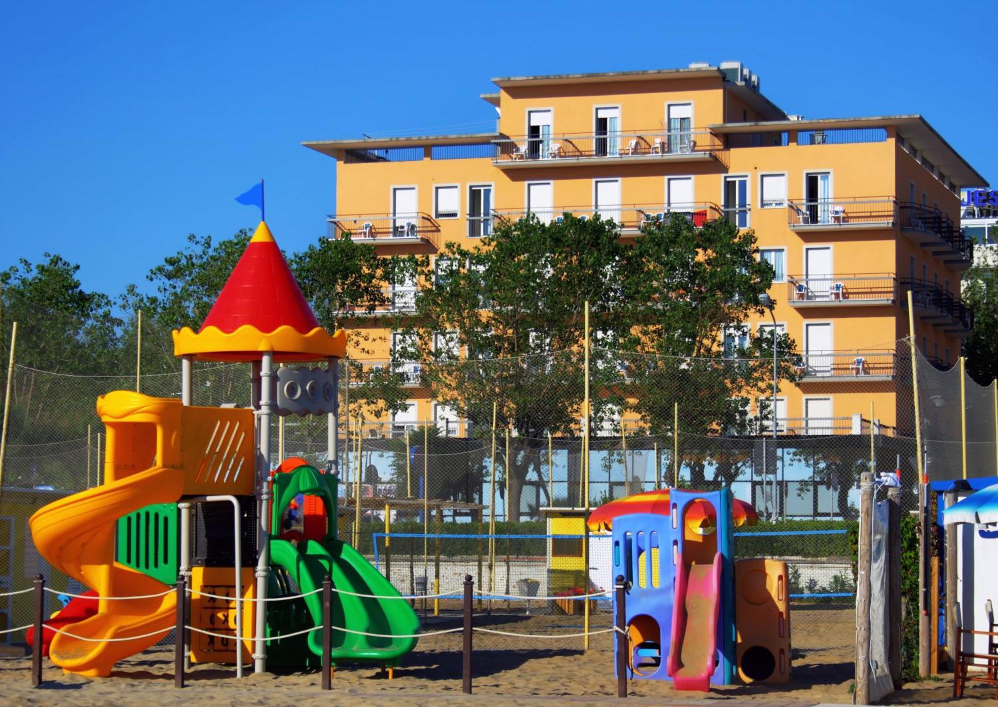 Hotel Atlas Rimini Kültér fotó