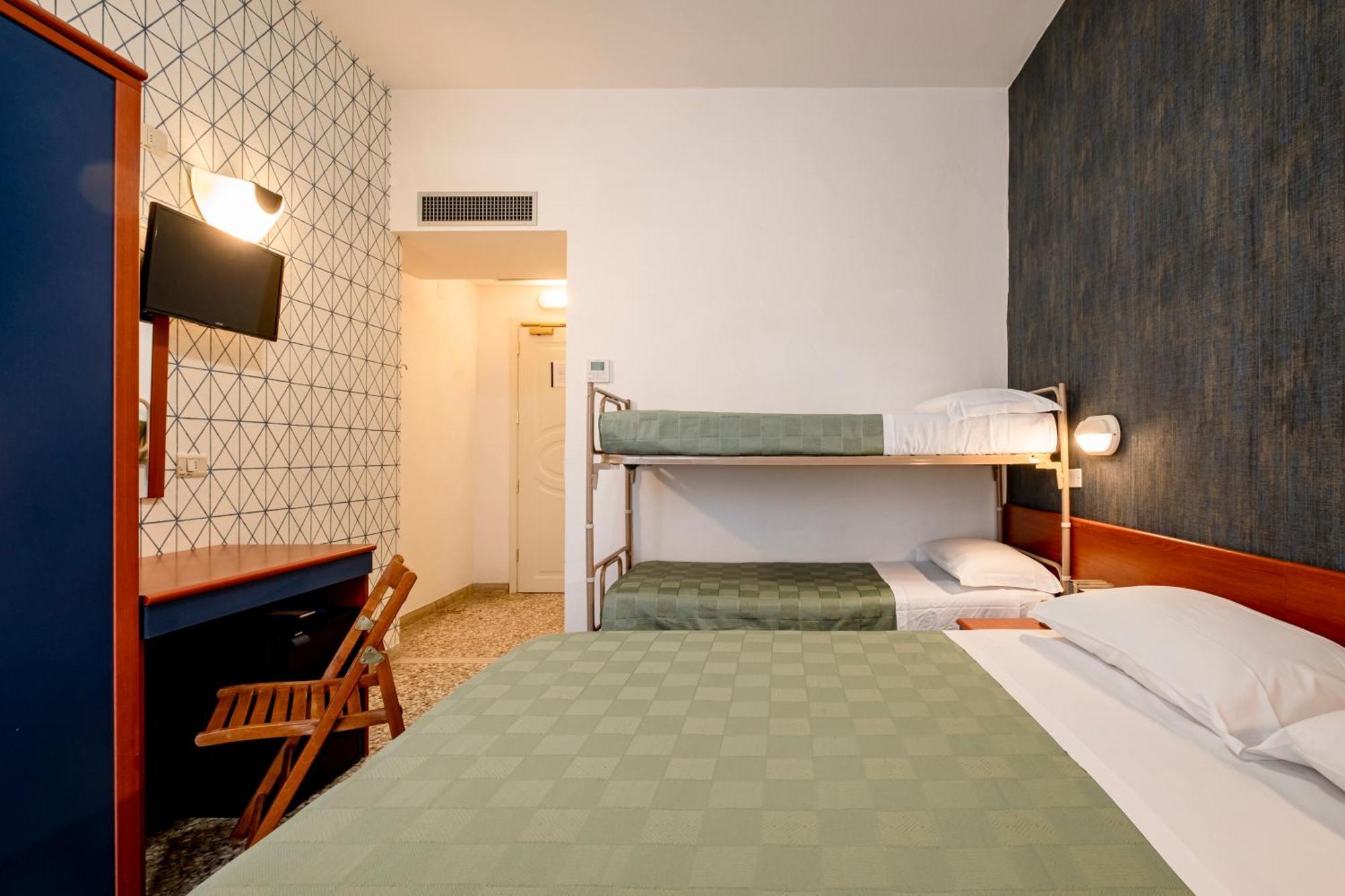 Hotel Atlas Rimini Kültér fotó
