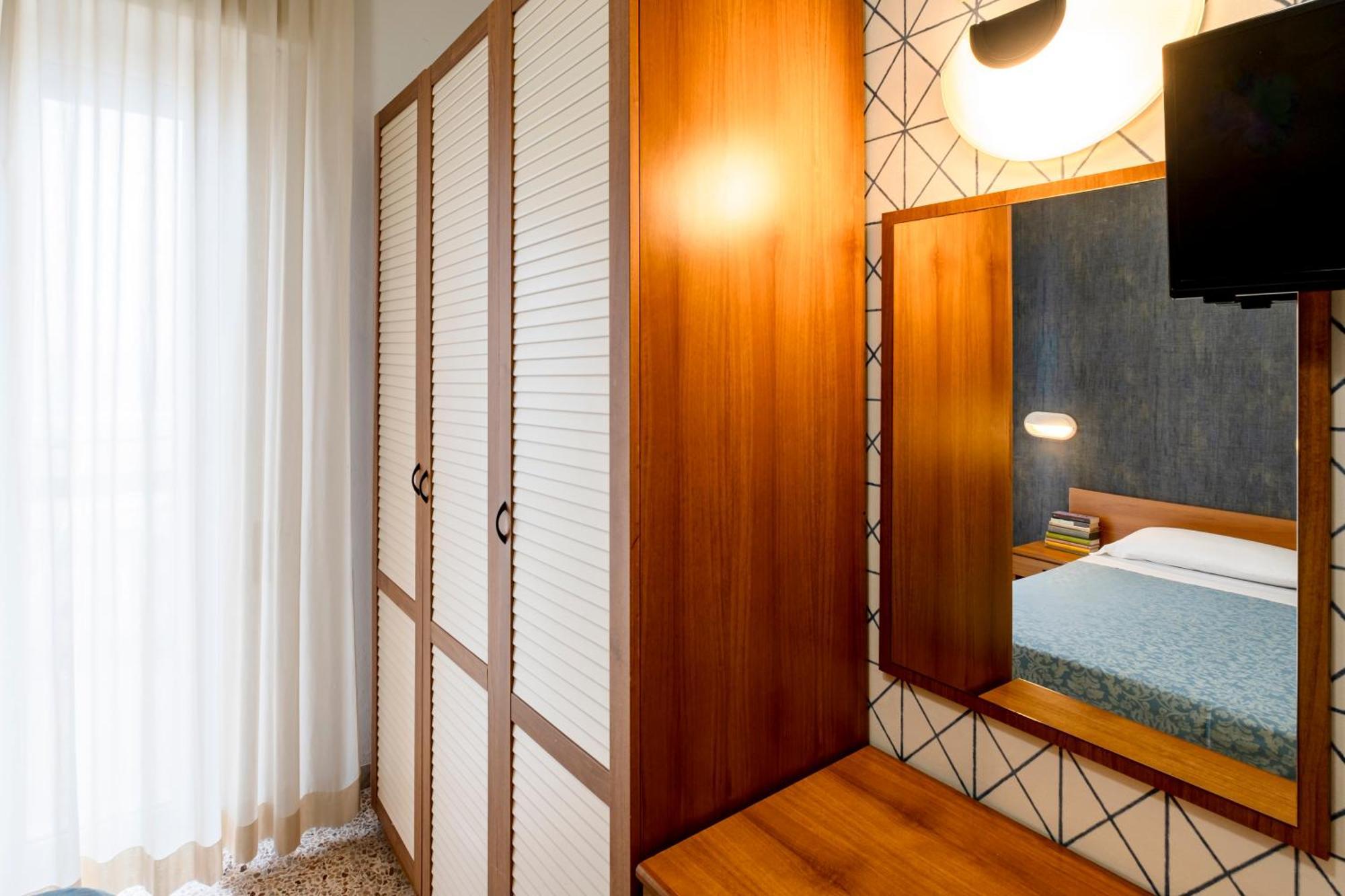 Hotel Atlas Rimini Kültér fotó
