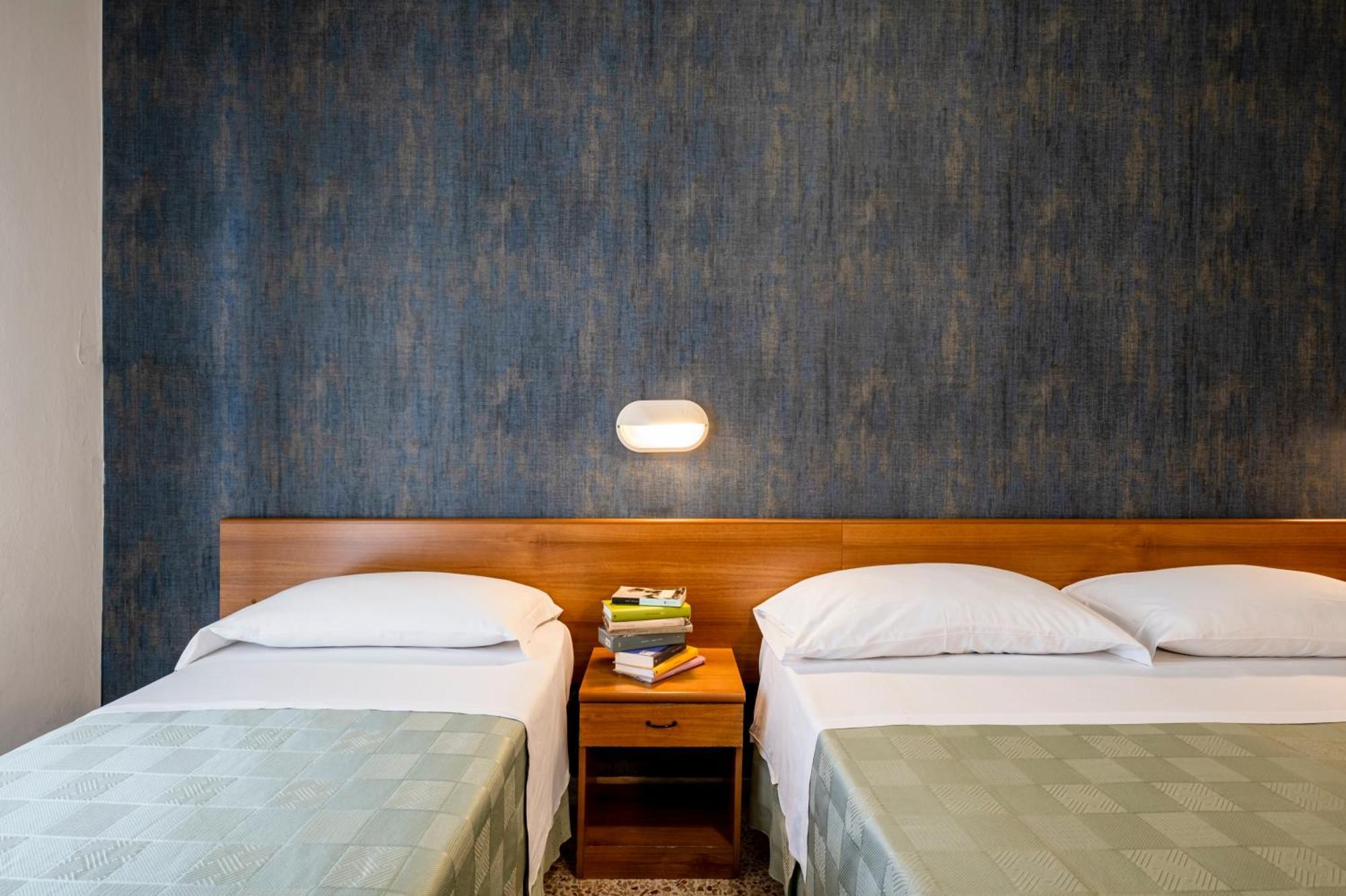 Hotel Atlas Rimini Kültér fotó