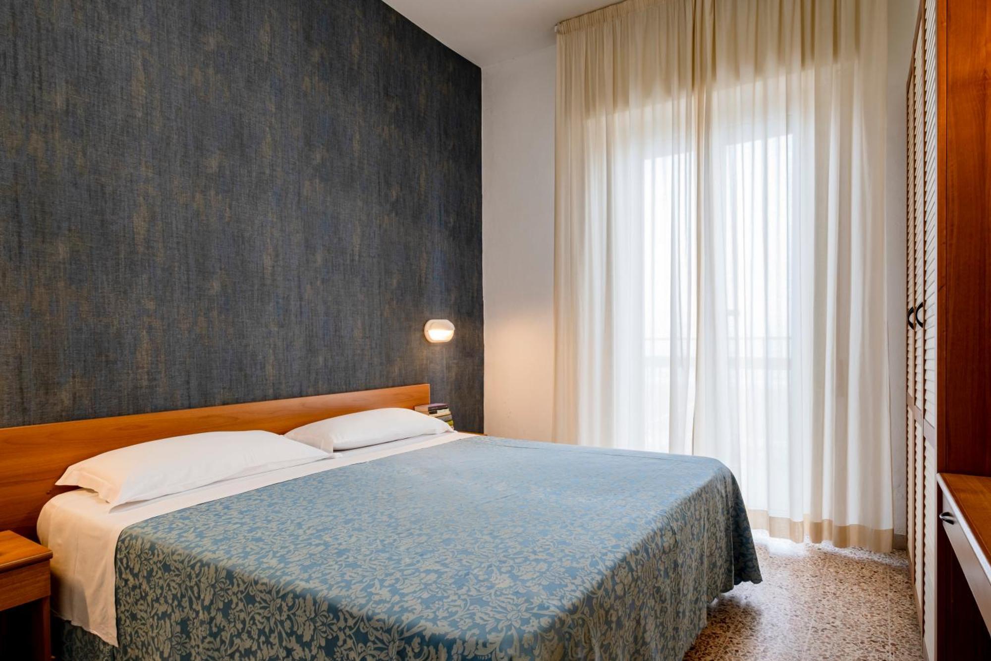 Hotel Atlas Rimini Kültér fotó