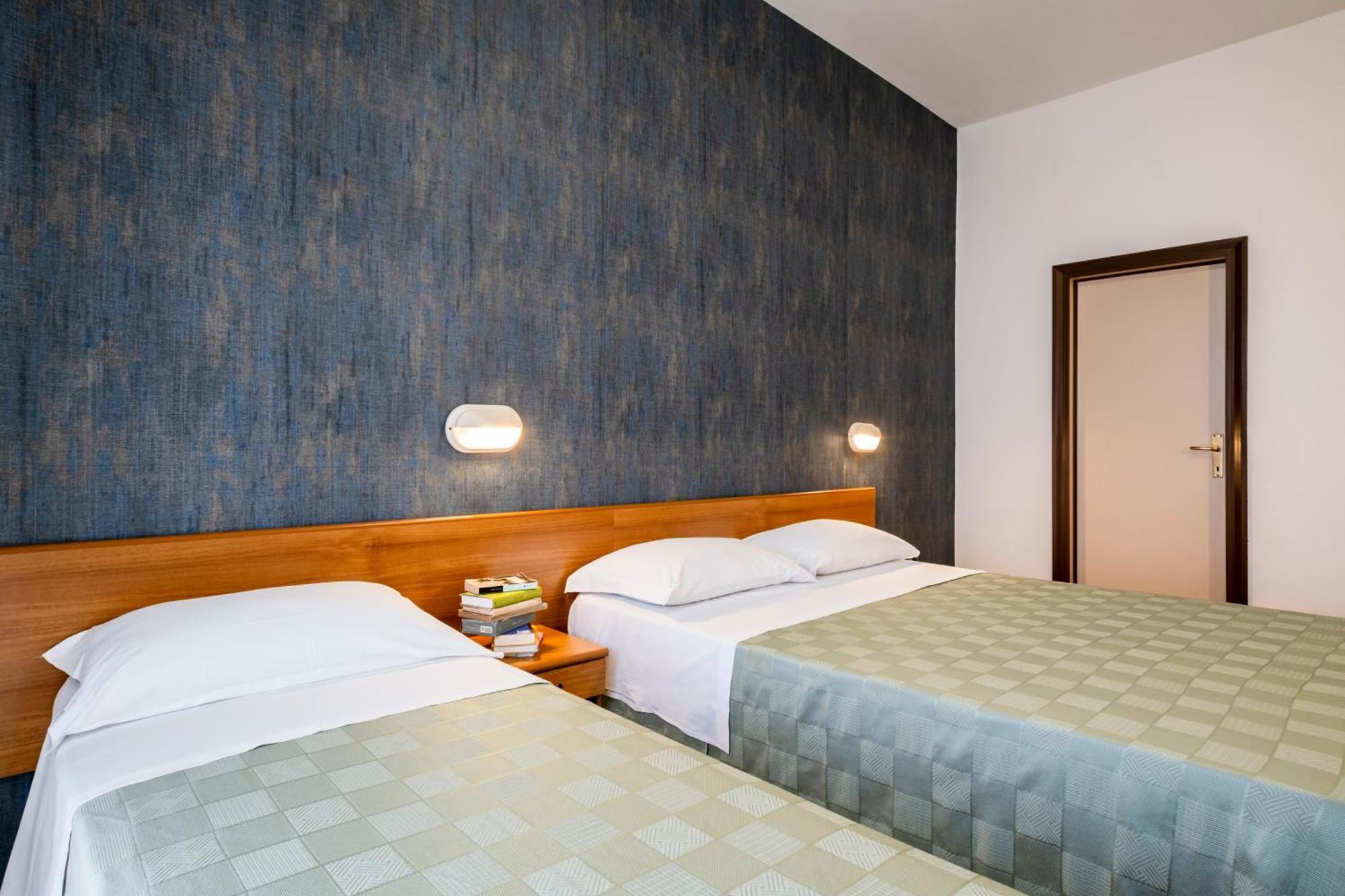 Hotel Atlas Rimini Kültér fotó