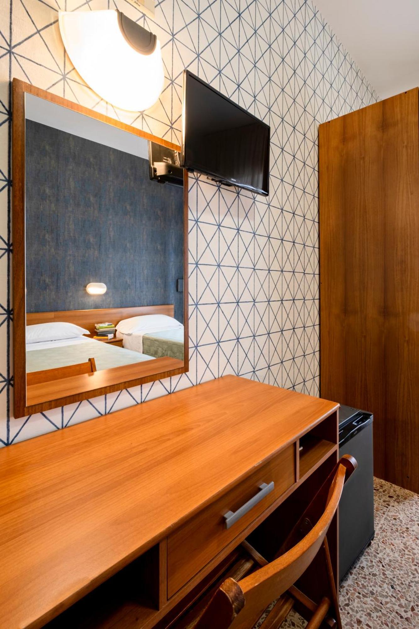Hotel Atlas Rimini Kültér fotó