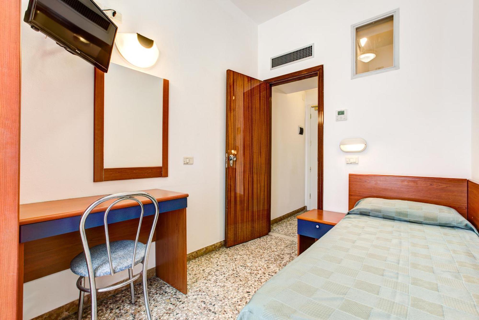 Hotel Atlas Rimini Kültér fotó