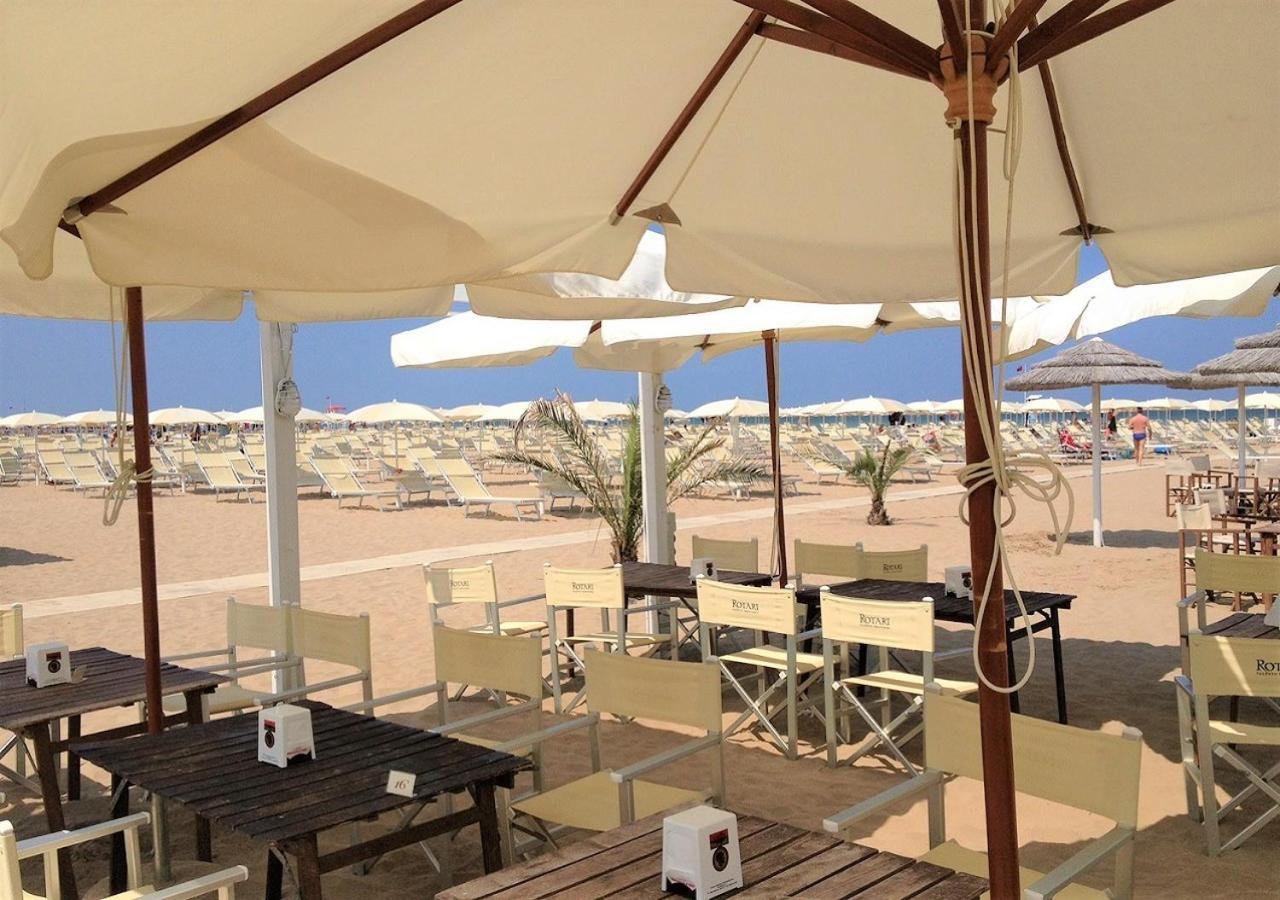 Hotel Atlas Rimini Kültér fotó